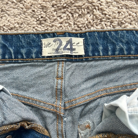 Tapered Baggy Light Wash Distressed High Rise Boyfriend Jeans - Picture 3 of 4